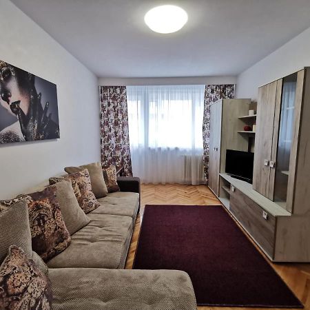 Apartament Carla-Maria Deva Bagian luar foto