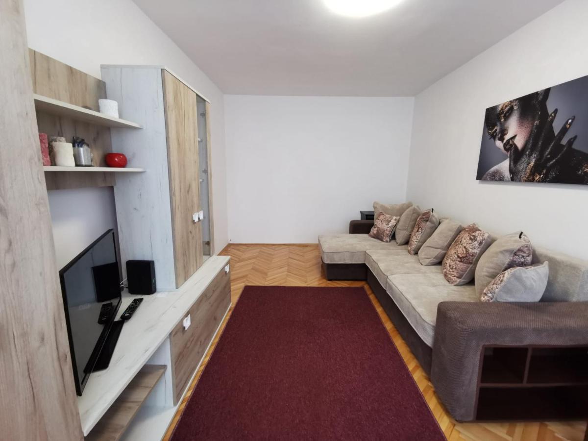 Apartament Carla-Maria Deva Bagian luar foto