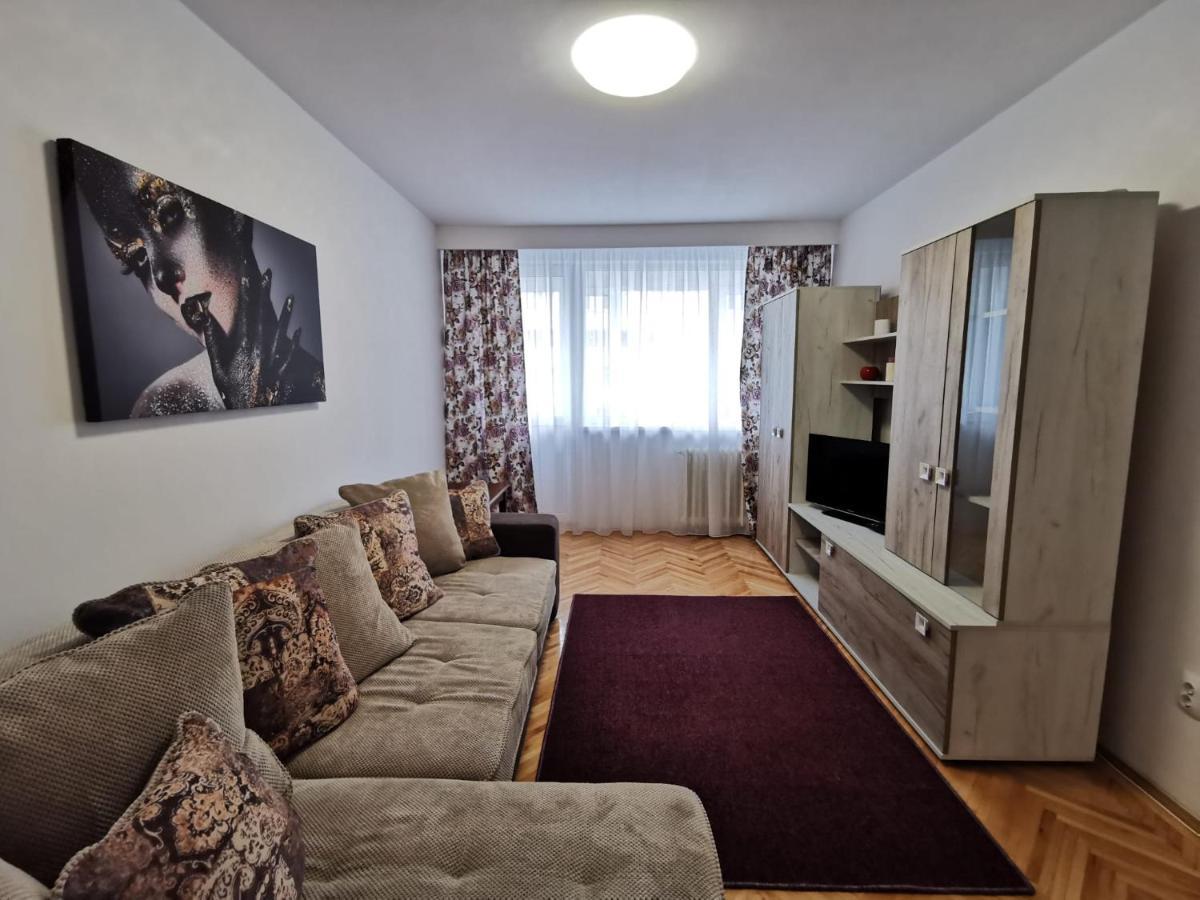 Apartament Carla-Maria Deva Bagian luar foto